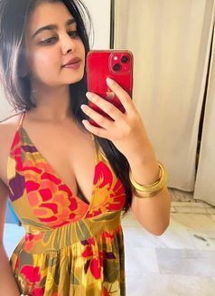 9711, 665146 Kajal Independent Girl Model - puta in Gurgaon Photo 3 of 4