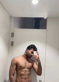 9INCH MALE ESCORT - Acompañantes masculino in New Delhi Photo 8 of 8