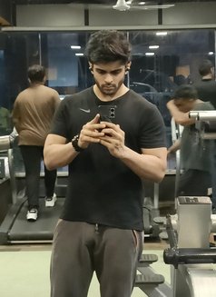 A at Your Service - Acompañantes masculino in Mumbai Photo 3 of 5