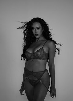 A Beauty Queen With 8 inch COCK - Acompañantes transexual in Bali Photo 24 of 28