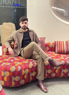 Rohan - Male escort in New Delhi Photo 2 of 4