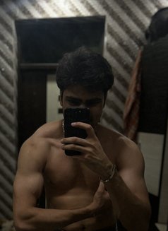 Rohan - Male escort in New Delhi Photo 3 of 4