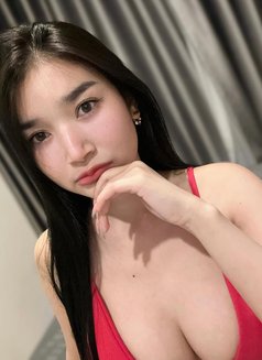 A Dang - puta in Candolim, Goa Photo 4 of 5