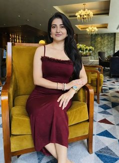 A Dreamy Escort With a Lot of Sexual Ene - puta in Hyderabad Photo 1 of 3