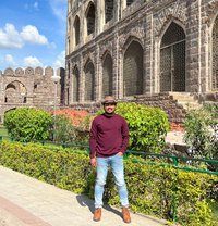 A K - Acompañantes masculino in Hyderabad