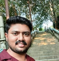 A K - Acompañantes masculino in Hyderabad