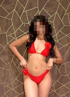 Kavindi - escort in Colombo Photo 4 of 8