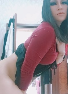 A Mena - Transsexual escort in Al Ain Photo 24 of 30