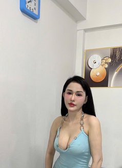 A Mi - escort in Bangkok Photo 2 of 5