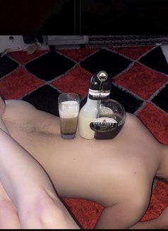 A slave - Transsexual escort in Dubai Photo 6 of 7