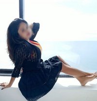 A Younger Cute Lady Visits You - escort in Colombo Photo 7 of 9