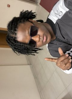 A333 - Male escort in İstanbul Photo 6 of 7