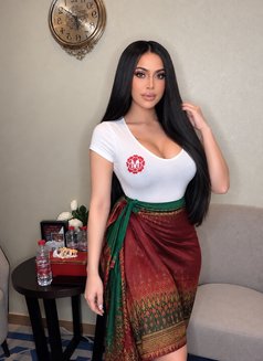 AA69 Susan fun vvip+massage - Transsexual escort in Abu Dhabi Photo 5 of 6