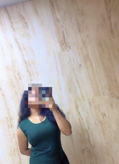 Aadhira Gfe 25old - puta in Dubai Photo 3 of 3