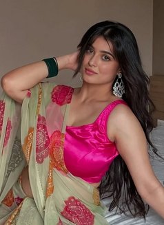 Aadhya - escort in Chennai Photo 2 of 4