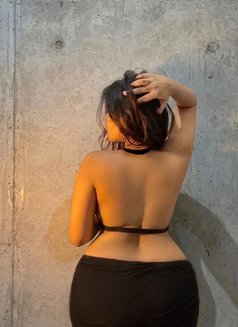 Aadhya - escort in Mumbai Photo 3 of 8