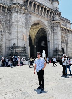 Aadi - Acompañantes masculino in New Delhi Photo 2 of 2