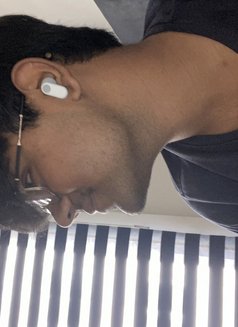 aadityaa - Male escort in New Delhi Photo 7 of 7