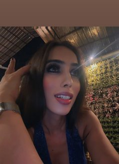 Aahana Dhawan - Transsexual escort in New Delhi Photo 18 of 22