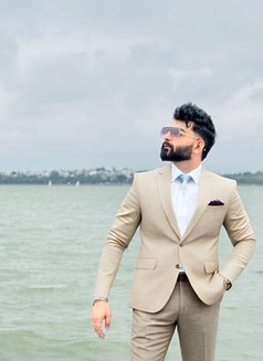 Aahil - Male escort in New Delhi Photo 2 of 5
