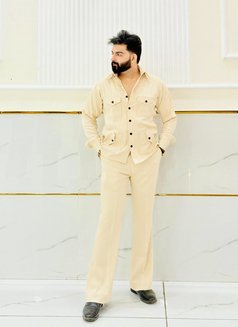 Aahil - Male escort in New Delhi Photo 4 of 5