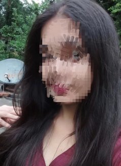 Aakansha Cam and real meet service - escort in Pune Photo 6 of 6