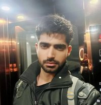 Aakash - Male escort in Gurgaon Photo 2 of 5