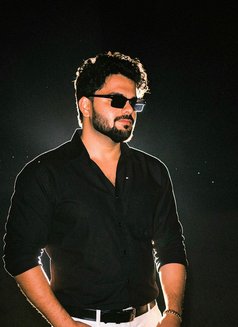 Aakash Sharma - Acompañantes masculino in New Delhi Photo 3 of 5