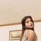 Aakriti Arora Independent Escort - puta in New Delhi Photo 2 of 3