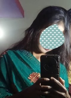 Aakriti Chouhan Cam session only - escort in Ahmedabad Photo 1 of 1