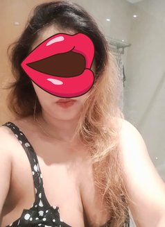 AAKRITI🫦(DIV🧶RCE) REALMEET & WEBCAM - puta in New Delhi Photo 14 of 29