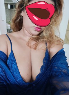 AAKRITI🫦(DIV🧶RCE) REALMEET & WEBCAM - puta in New Delhi Photo 20 of 29