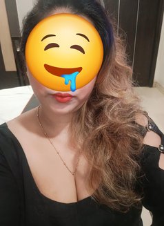 AAKRITI🫦(DIV🧶RCE) REALMEET & WEBCAM - puta in New Delhi Photo 23 of 29