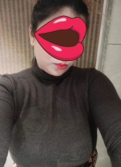 AAKRITI🫦(DIV🧶RCE) REALMEET & WEBCAM - puta in New Delhi Photo 28 of 29