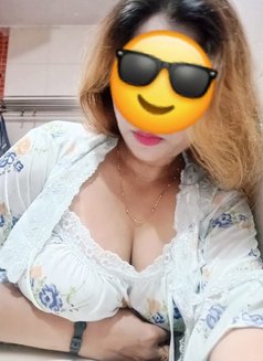 Aakriti (Divorce) Girl Cam & Realmeet - escort in New Delhi Photo 6 of 12