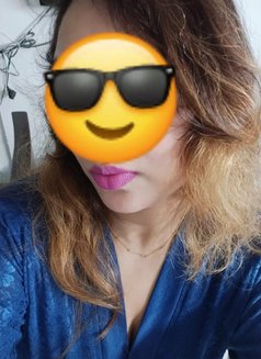 Aakriti (Divorce) Girl Cam & Realmeet - escort in New Delhi Photo 7 of 12