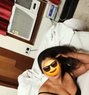 Aakriti (Divorce) Girl Cam & Realmeet - puta in New Delhi Photo 11 of 12