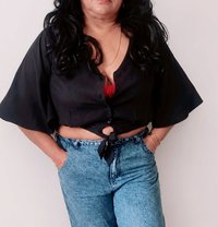 Aakshaa - escort in Colombo