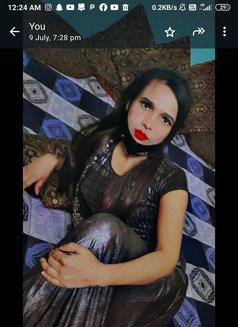 Aaliya Ansari - Transsexual escort in New Delhi Photo 1 of 8