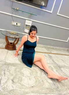 Aaliya - puta in Gurgaon Photo 3 of 4