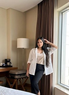 Aaliya - escort in Dubai Photo 2 of 4