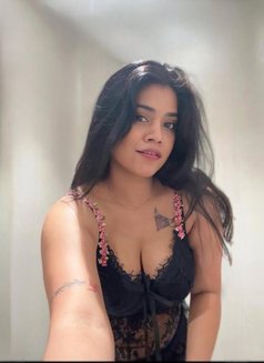 Aaliya - escort in Pune Photo 2 of 5
