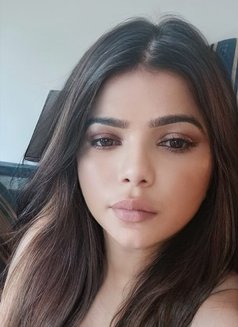 Aaliya - puta in Dubai Photo 4 of 8