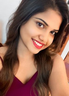 Aaliya - escort in Dubai Photo 2 of 7