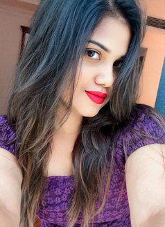 Aaliya - escort in Dubai Photo 3 of 7