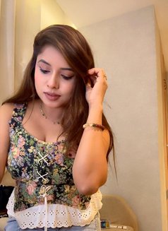 Aaliya - escort in Dubai Photo 3 of 8