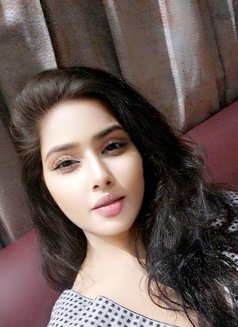 Aaliya Rastogi - escort in New Delhi Photo 9 of 12