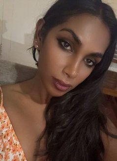 Aaliya - Transsexual adult performer in Colombo Photo 30 of 30