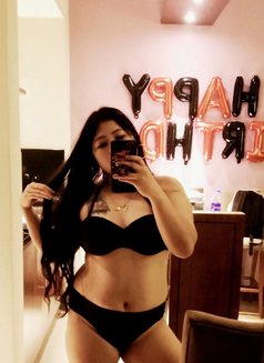 Aaliyah - puta in Manila Photo 4 of 5