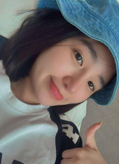 Aaliyah - escort in Taipei Photo 5 of 6